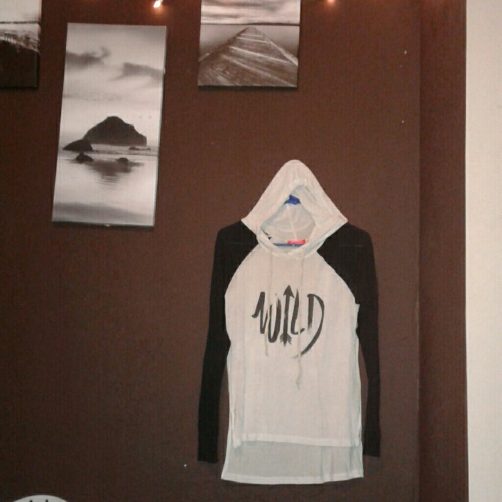 Long sleeved shirt